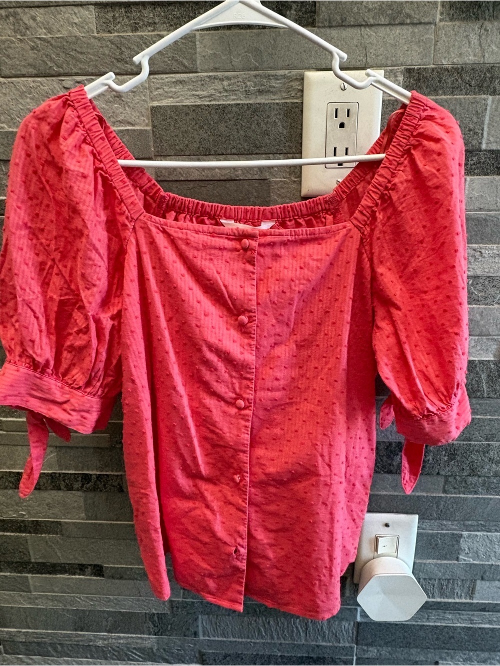 Women’s Pink Swiss Dot Puff-Sleeve Blouse